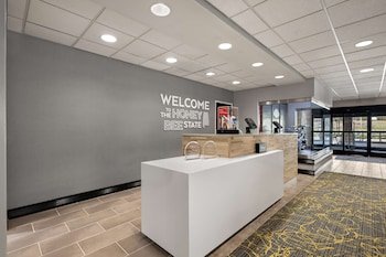 Hampton Inn Birmingham/Leeds