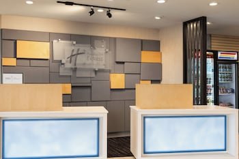 Holiday Inn Express & Suites Tampa East - Ybor City