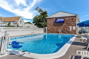 Americas Best Value Inn & Suites-Hyannis/Cape Cod