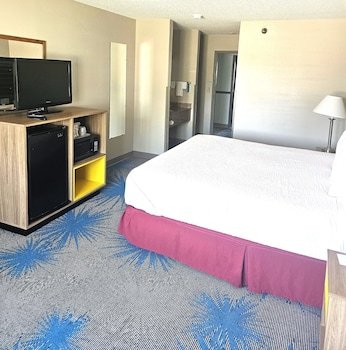 Days Inn by Wyndham North Sioux City