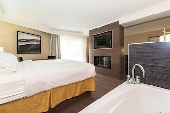 Holiday Inn Express Edmonton Downtown