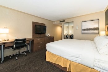 Holiday Inn Express Edmonton Downtown