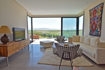 Villa Damyas