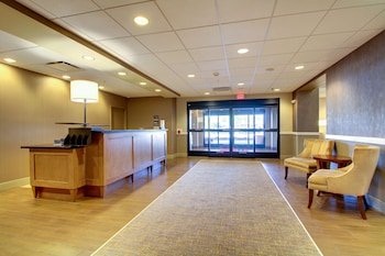 Hampton Inn & Suites Milwaukee West
