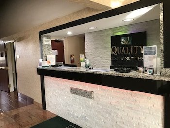 Quality Inn & Suites Middletown - Franklin