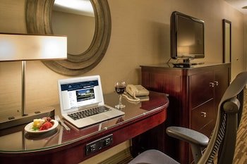 DoubleTree by Hilton Hotel Raleigh-Durham Airport at Research Triangle Park