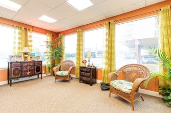 Sundial Inn Motel & Efficiency