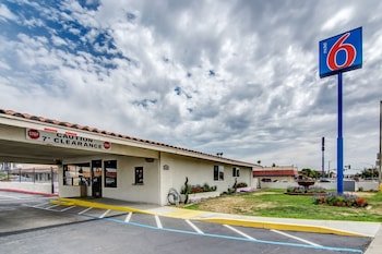 Motel 6 Manteca CA