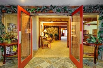 Silver Fox Inn