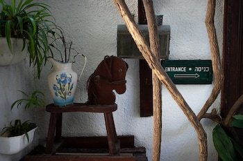 Tzefania Apartments Hotel
