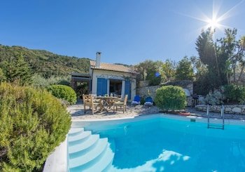 Villa Thalia Agios Nikitas Villas