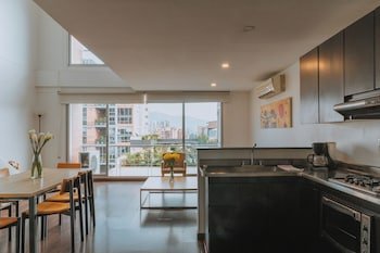Travelers Orange Suites