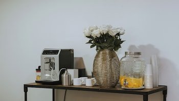 Travelers Orange Suites