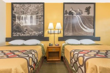 Super 8 by Wyndham Williamsburg