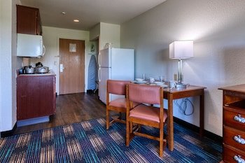 All Towne Suites