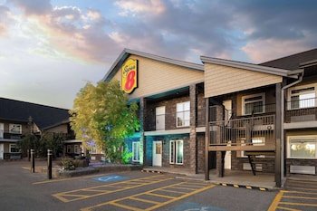 Super 8 by Wyndham Fort McMurray