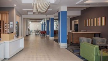 Holiday Inn Express Hotel & Suites Houston-Alvin