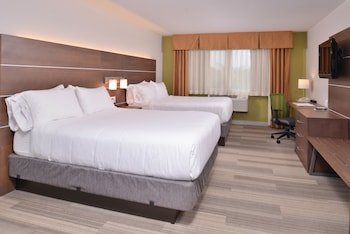 Holiday Inn Express & Suites Stevens Point