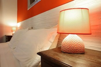 Elios Rooms