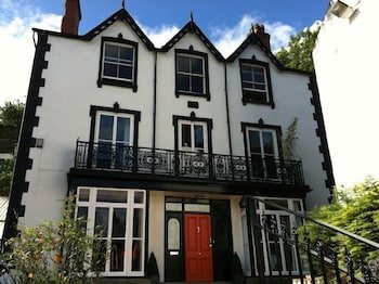 mh Townhaus B&B Llangollen