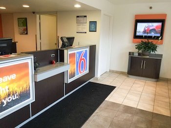 Motel 6 Minneapolis North - Roseville