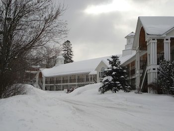 Fairbanks Inn