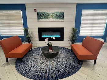 Days Inn by Wyndham Louisburg
