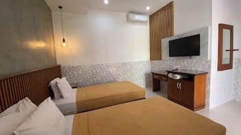 Hotel Sandat legian