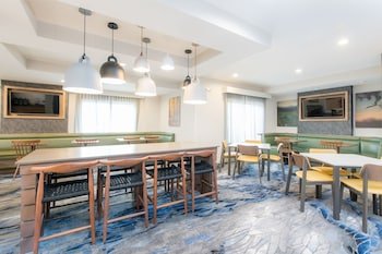 Fairfield Inn & Suites Brunswick