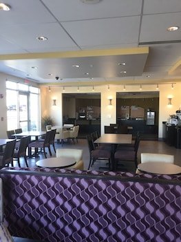 Holiday Inn Express & Suites Tahlequah