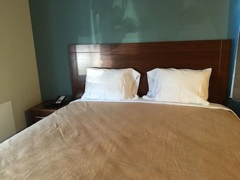 Magna Hotel