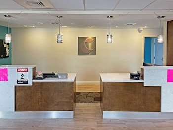 Comfort Inn & Suites Sarasota I75