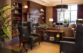 Paramount Hotel