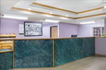 Super 8 by Wyndham Sweet Springs