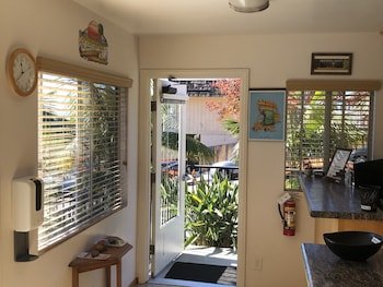Moonlight Beach Motel