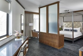 The Hotel Landing