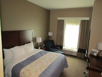 Heartland Inn and Suites