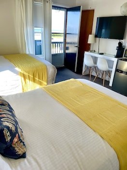 Paradise Inn