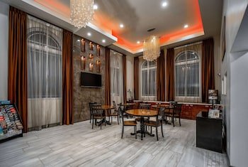 Travelodge Inn & Suites Bell Los Angeles Area