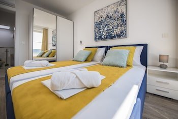 Luxury Villas Royal Il
