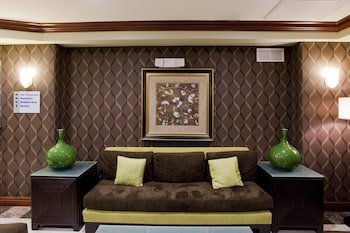 Holiday Inn Express Hotel & Suites of Woodland Hills