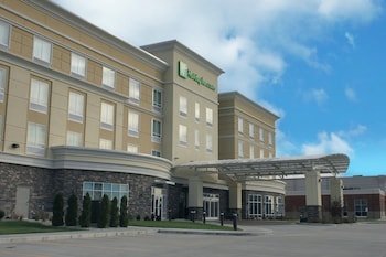 Welcome to Holiday Inn & Suites Hopkinsville - Convention Ctr