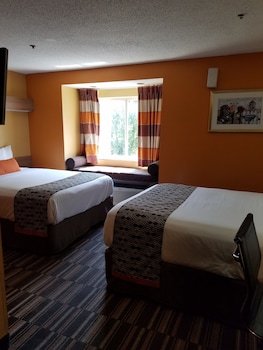 Microtel Inn & Suites by Wyndham Gatlinburg