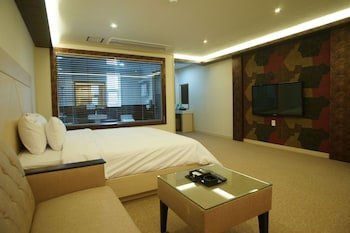 Hotel W