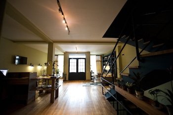 Hotel 27