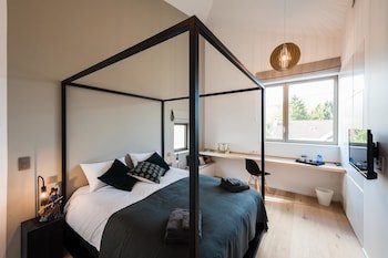 Dimensions M