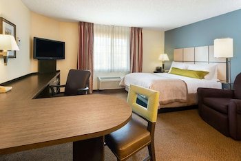 Sonesta Simply Suites Wichita Airport