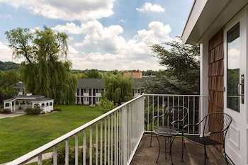 Sleepy Hollow Hotel & Conference Center
