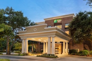 Holiday Inn Express & Suites Charleston - Mount Pleasant