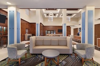 Holiday Inn Express & Suites Charleston - Mount Pleasant